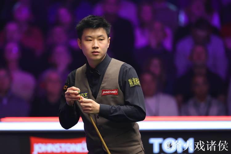 斯诺克英国公开赛：赵心童2-4不敌希金斯，无缘16强